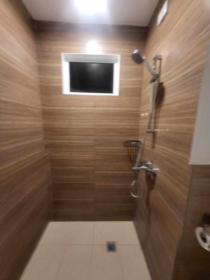 Spacious Minimalist Studio At Matina Enclaves ダバオ　シティ エクステリア 写真